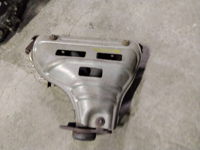 Коллектор выпускной TOYOTA AURIS NZE154 1NZFE 2007 (б/у)