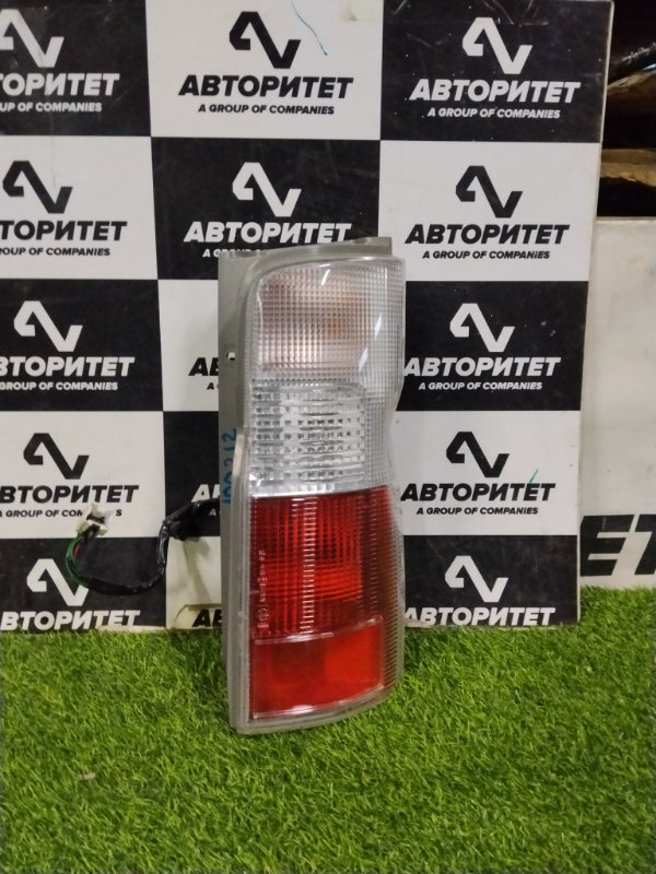Стоп-сигнал NISSAN CARAVAN CQGE25 KA24DE 2006 правый (б/у)