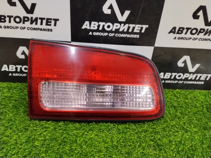 Стоп-вставка NISSAN LIBERTY RNM12 QR20DE 2002 левая (б/у)