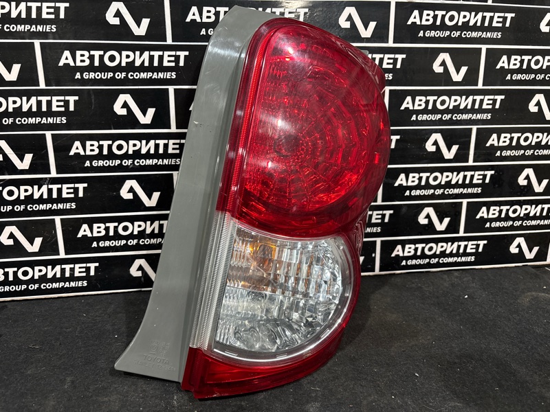 Стоп-сигнал TOYOTA COROLLA RUMION ZRE152 2ZRFE правый (б/у)