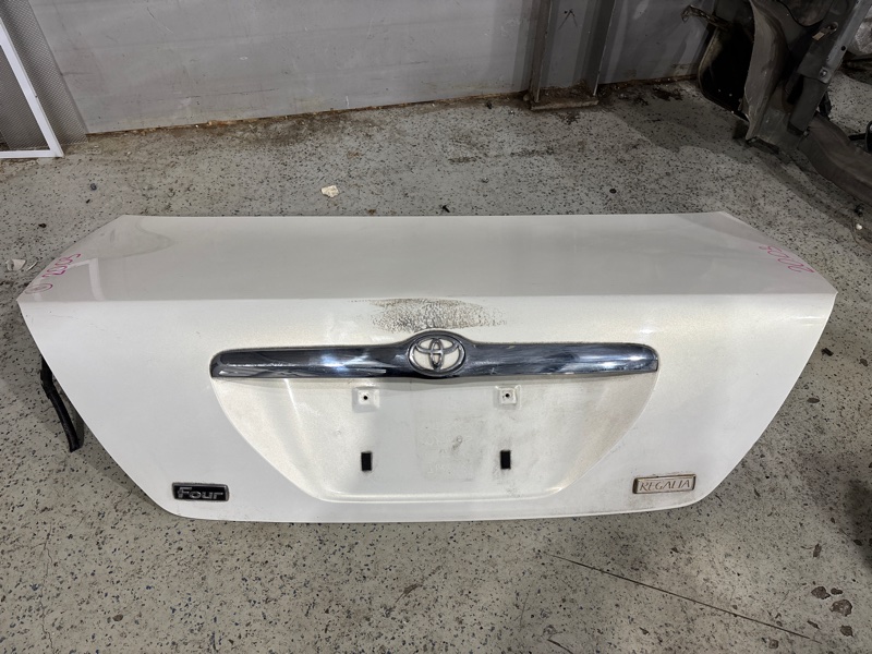 Крышка багажника TOYOTA MARK II GX110 1GFE (б/у)