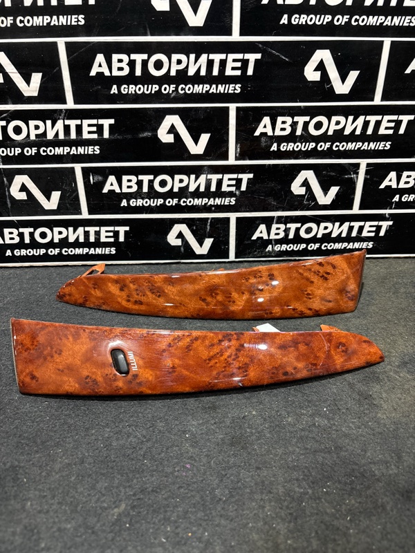 Накладка декоративная TOYOTA IPSUM ACM21 2AZFE (б/у)