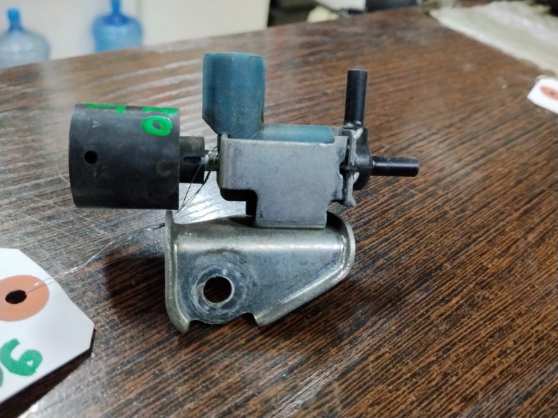 Вакуумный клапан TOYOTA WISH ZGE20 2ZRFAE 2010 (б/у)