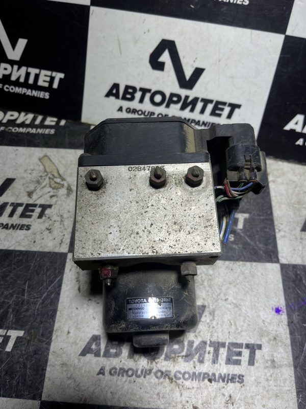 Блок abs TOYOTA MARK II JZX100 1JZGE (б/у)