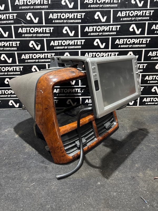 Консоль магнитофона TOYOTA GAIA SXM10 3SFE (б/у)