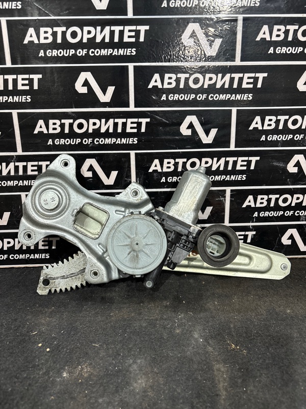 Стеклоподъемник TOYOTA PASSO KGC10 1KRFE задний правый (б/у)