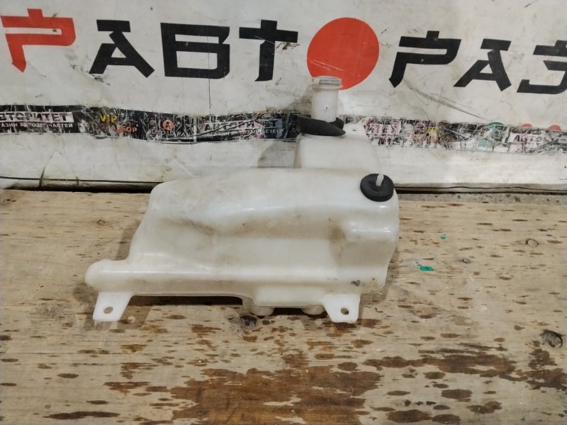 Бачок омывателя MITSUBISHI FUSO FK61 6M61 2003 (б/у)