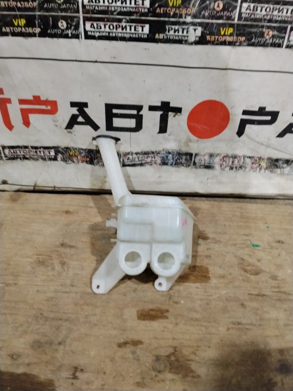 Бачок омывателя TOYOTA RACTIS SCP100 2SZFE 2006 (б/у)