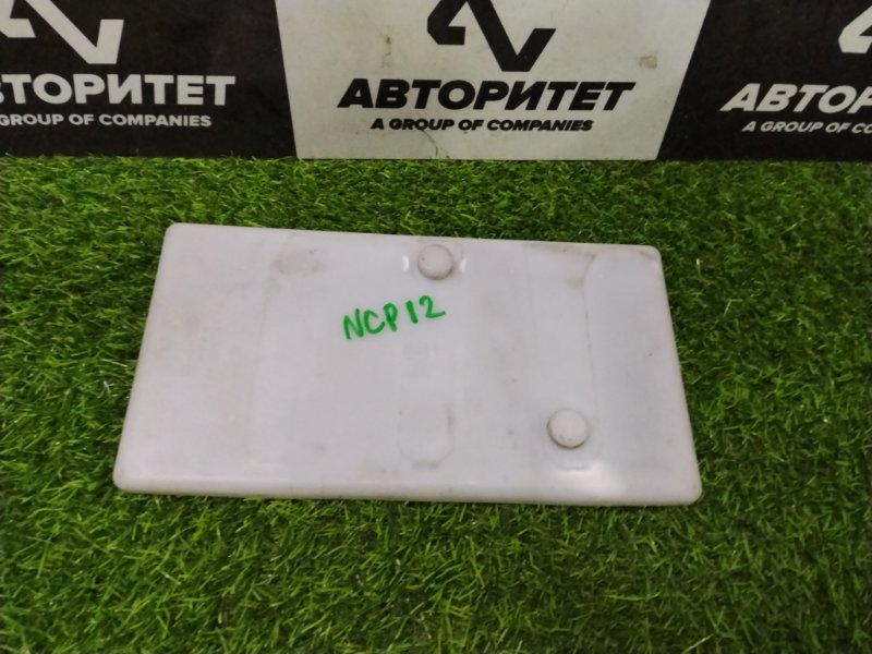 Подставка под аккумулятор TOYOTA PLATZ NCP12 1NZFE 2001 (б/у)