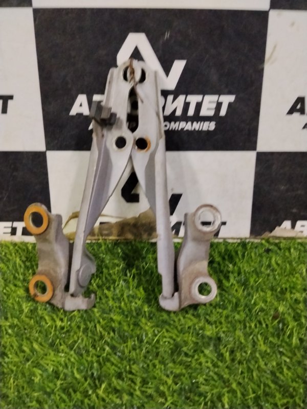 Петля капота TOYOTA PLATZ NCP12 1NZFE 2000 (б/у)