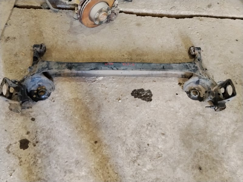 Балка подвески TOYOTA PLATZ NCP12 1NZFE 2000 (б/у)
