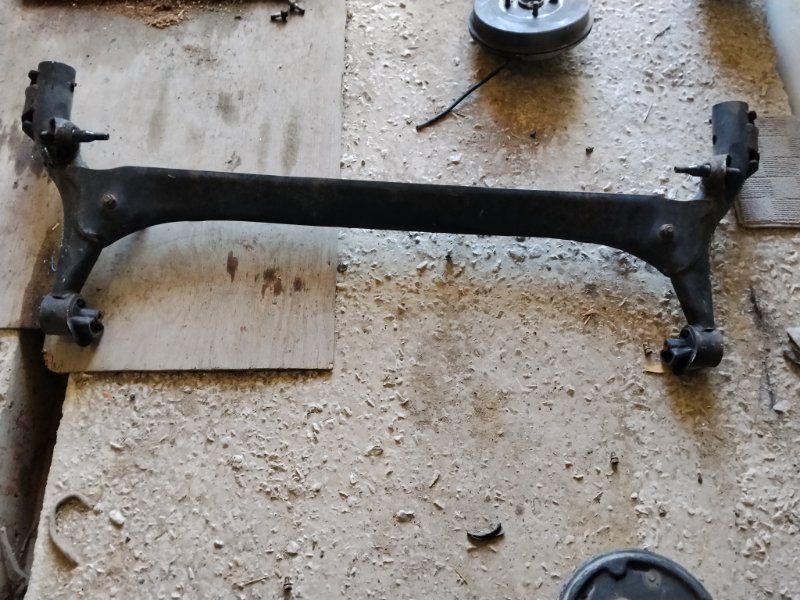 Балка подвески TOYOTA COROLLA SPACIO NZE121 1NZFE 2004 (б/у)