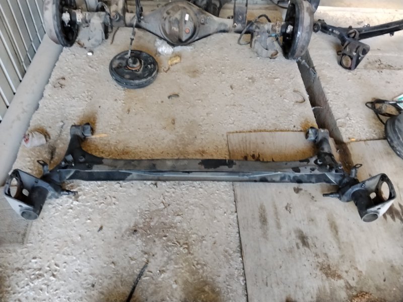 Балка подвески TOYOTA COROLLA SPACIO NZE121 1NZFE 2004 (б/у)