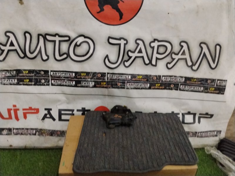Замок двери TOYOTA RACTIS SCP100 2SZFE 2007 передний левый (б/у)