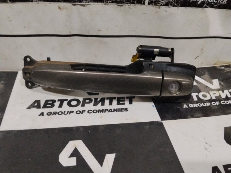 Ручка двери TOYOTA RACTIS SCP100 2SZFE 2009 передняя левая (б/у)