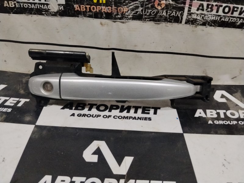 Ручка двери TOYOTA WISH ZNE10 1ZZFE 2005 передняя правая (б/у)