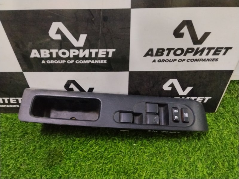 Блок управления стеклоподъемниками TOYOTA SPADE NCP145 1NZFE 2012 передний правый (б/у)