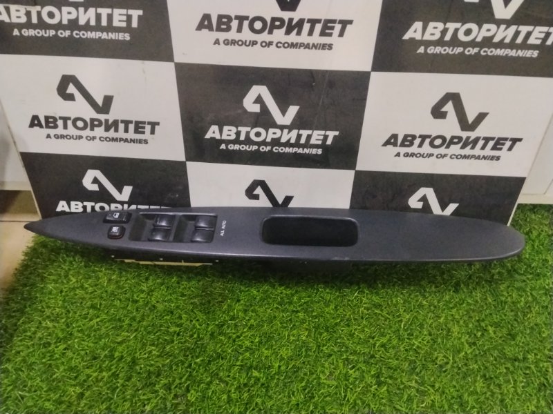 Блок управления стеклоподъемниками TOYOTA IST NCP61 1NZFE 2004 передний правый (б/у)