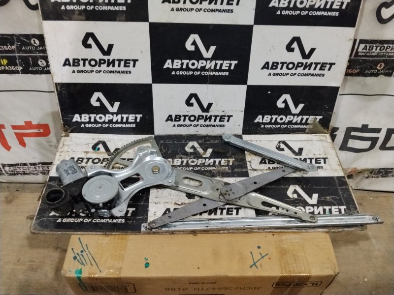 Стеклоподъемник TOYOTA IST NCP61 1NZFE 2004 передний правый (б/у)