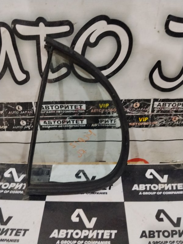 Форточка двери TOYOTA PLATZ NCP12 1NZFE 2000 задняя левая (б/у)