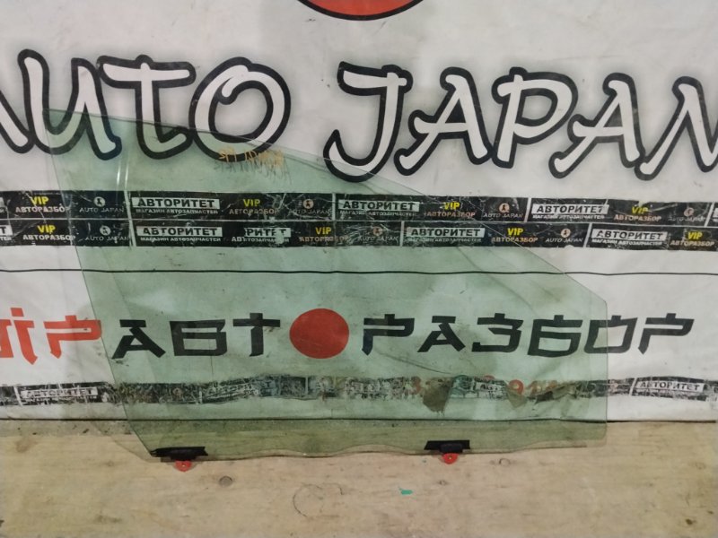 Стекло двери TOYOTA IPSUM ACM21W 2AZFE 2003 переднее правое (б/у)