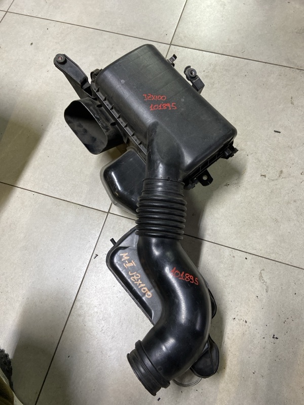 Корпус воздушного фильтра TOYOTA MARK II JZX100 1JZGE (б/у)