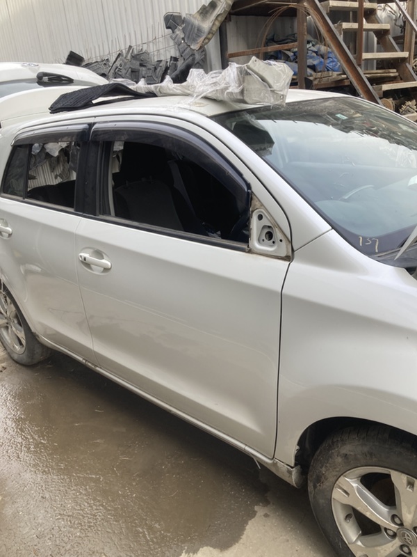 Дверь TOYOTA IST NCP110-2004734 1NZFE 2011 передняя правая (б/у)