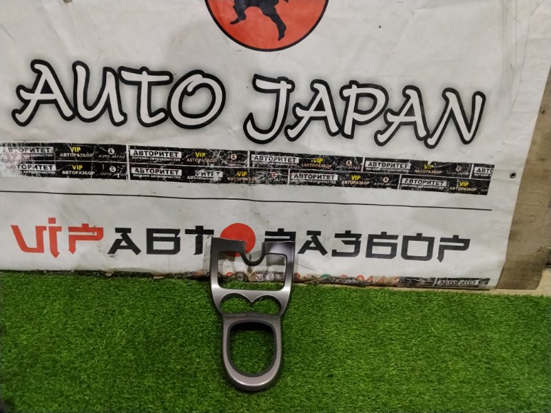 Консоль акпп TOYOTA IST NCP110 1NZFE 2011 (б/у)