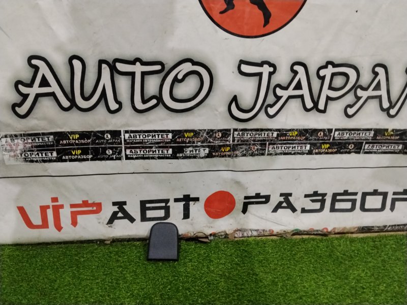 Заглушка TOYOTA IST NCP110 1NZFE 2011 (б/у)