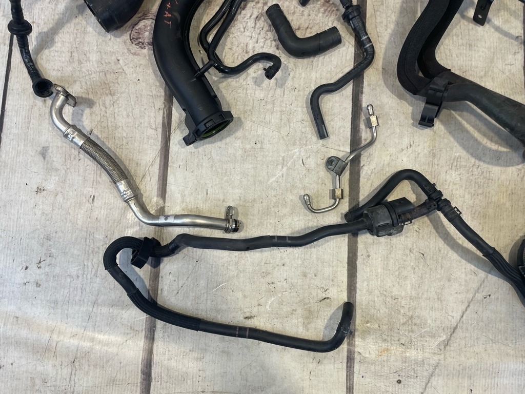 Комплект патрубков VW Tiguan 1 CAV CAVA CAVD 1.4 TSI (150 л.с.) Комплект патрубков VW Tiguan 1 CAV CAVA CAVD 1.4 TSI (150 л.с.)