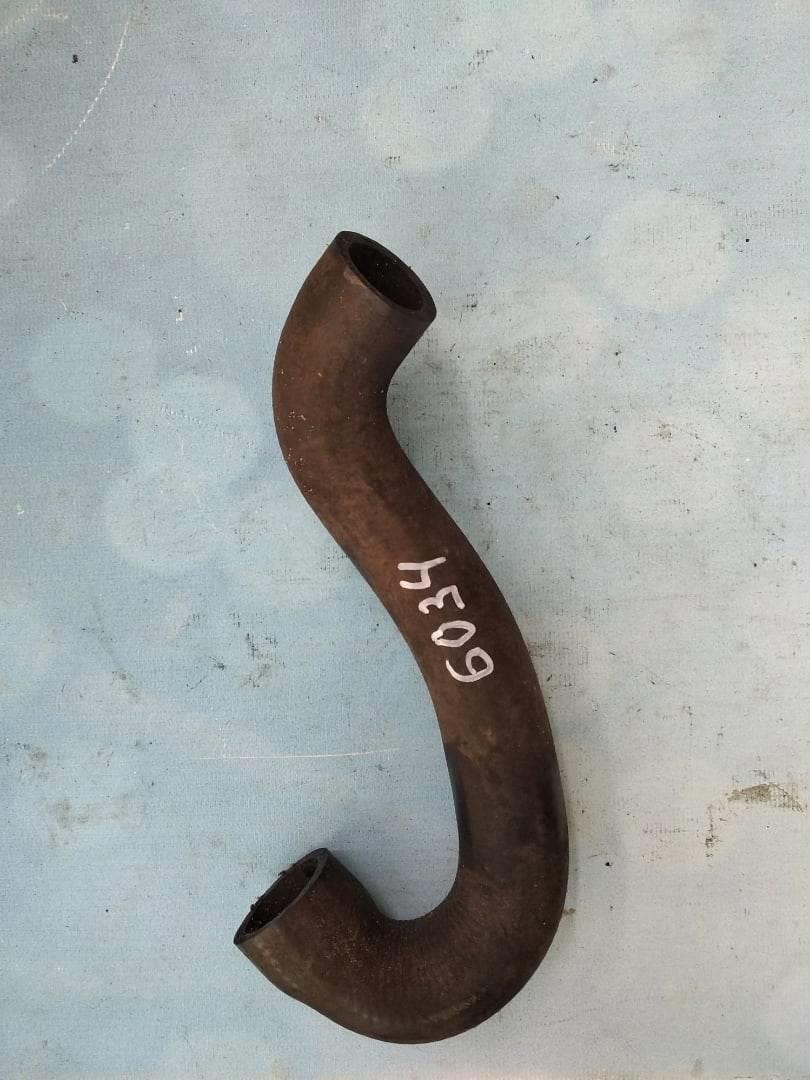 Запчасть патрубок охлаждения BMW 5 1995 - 2003 E39 13717786034 контрактная Патрубок охлаждения BMW 5 1995 - 2003 E39 13717786034 контрактная