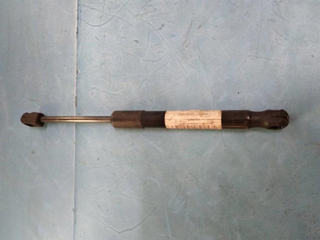 Амортизатор капота MINI Countryman 2010-2016 R60 51239802054 контрактная