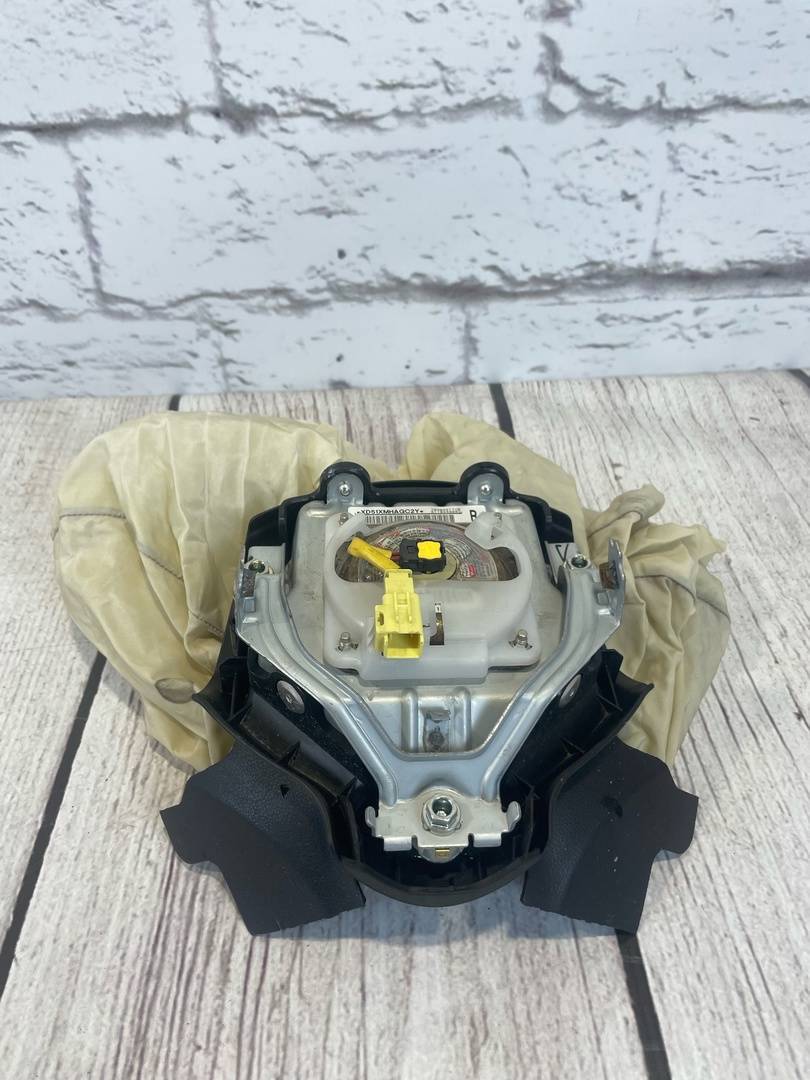 Подушка безопасности Mitsubishi 7030A217XB контрактная