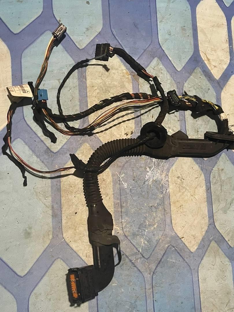 Запчасть проводка двери задней правой Mercedes ML 2005-2011 W164 A1644407110 контрактная Проводка двери задней правой Mercedes ML 2005-2011 W164 A1644407110 контрактная