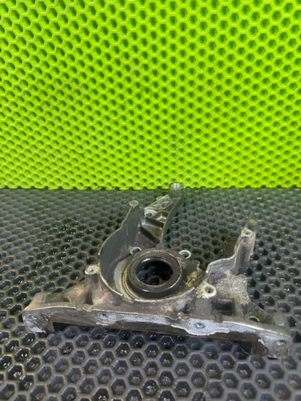 Крышка двигателя передняя Volkswagen passat 06D103153B контрактная