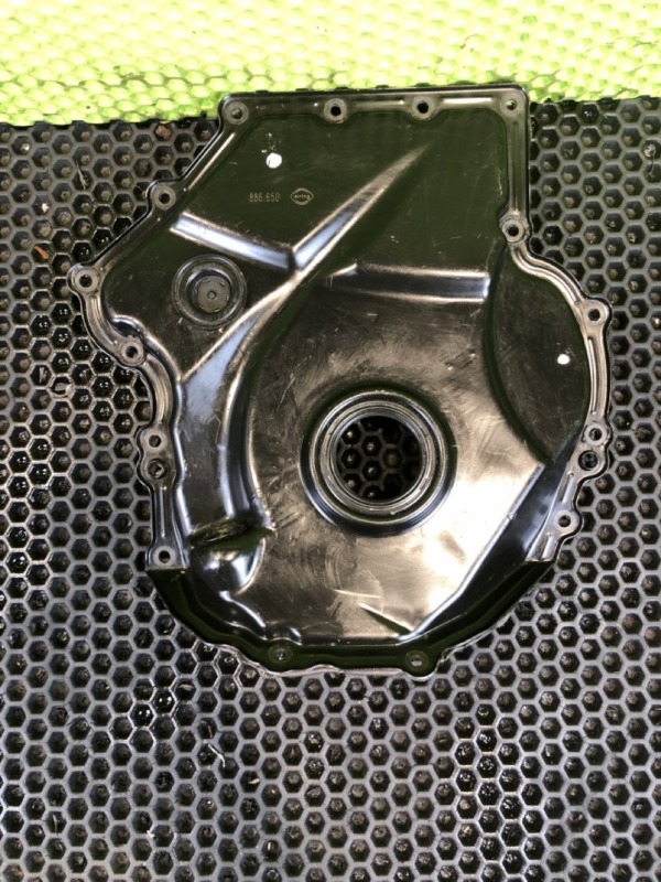 Крышка двигателя передняя Volkswagen passat BZB
