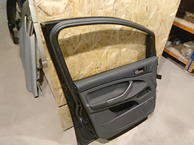 Дверь передняя левая C-Max 2008 2.0 AODA Дверь передняя левая C-Max 2008 2.0 AODA