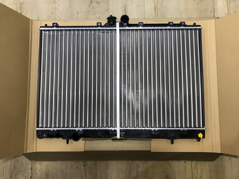 Радиатор охлаждения Mitsubishi Outlander 1 2.0-2.4 Радиатор охлаждения Mitsubishi Outlander 1 2.0-2.4