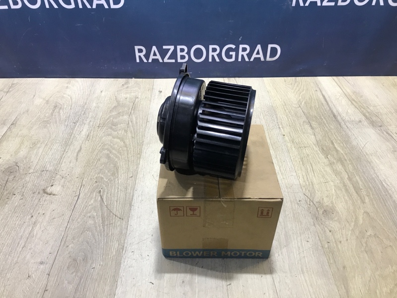 Моторчик печки Hilux/Fortuner 05-12