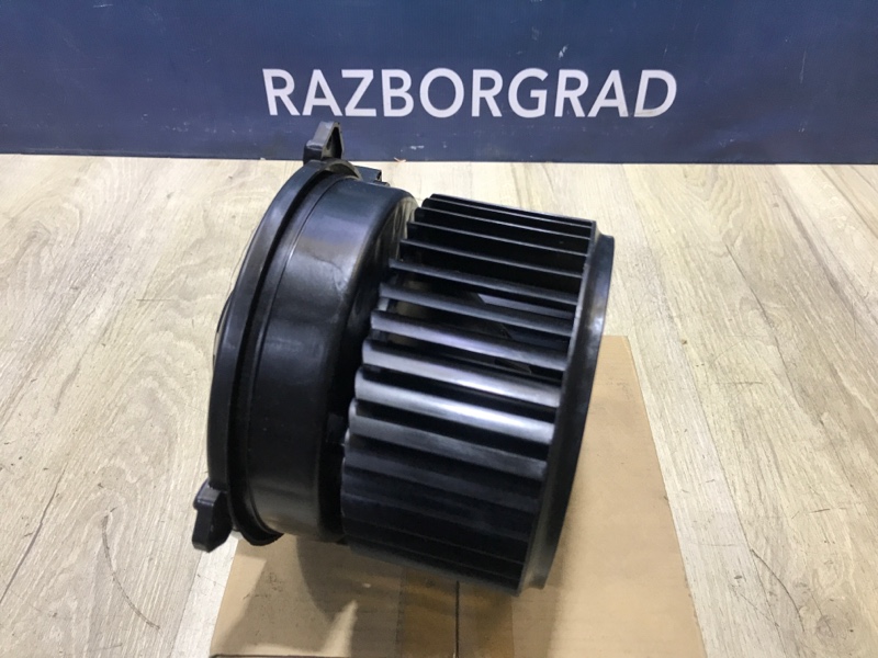 Моторчик печки Toyota Hilux/Fortuner 05-12 4026807 новая