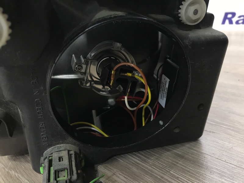 Фара левая Fusion 2009 CBK 1.4 FXJA Фара левая Fusion 2009 CBK 1.4 FXJA