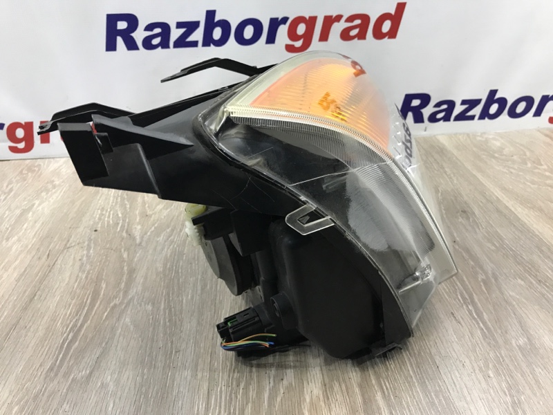 Фара правая Fusion 2010 CBK 1.6 FYJA Фара правая Fusion 2010 CBK 1.6 FYJA