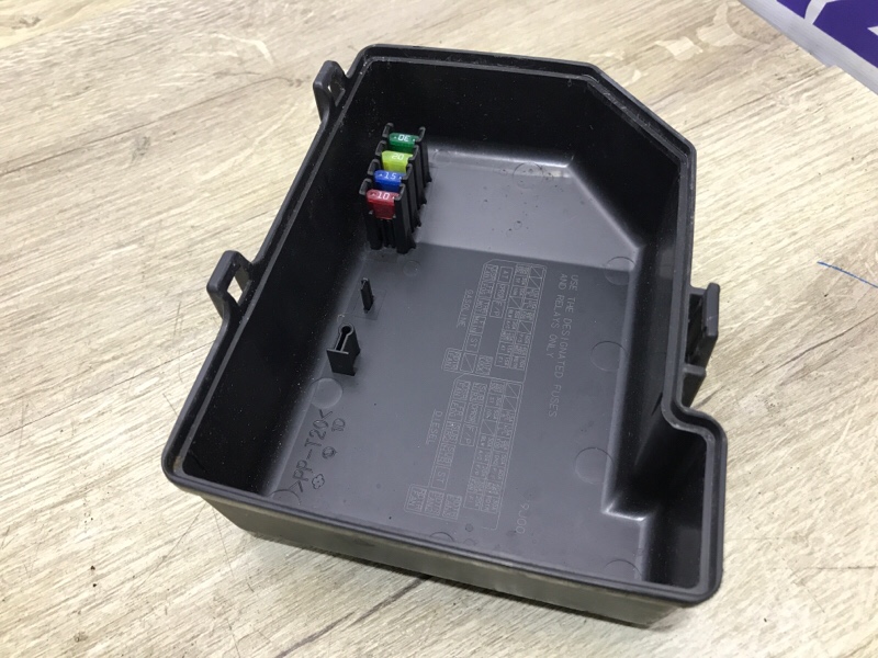 Блок предохранителей подкапотный SX4 2006 RW416 1.6 M16A Блок предохранителей подкапотный SX4 2006 RW416 1.6 M16A