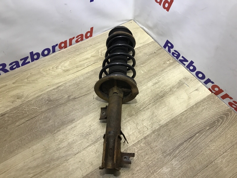 Амортизатор передний правый Suzuki SX4 2006 RW416 1.6 M16A 4160179J01 контрактная