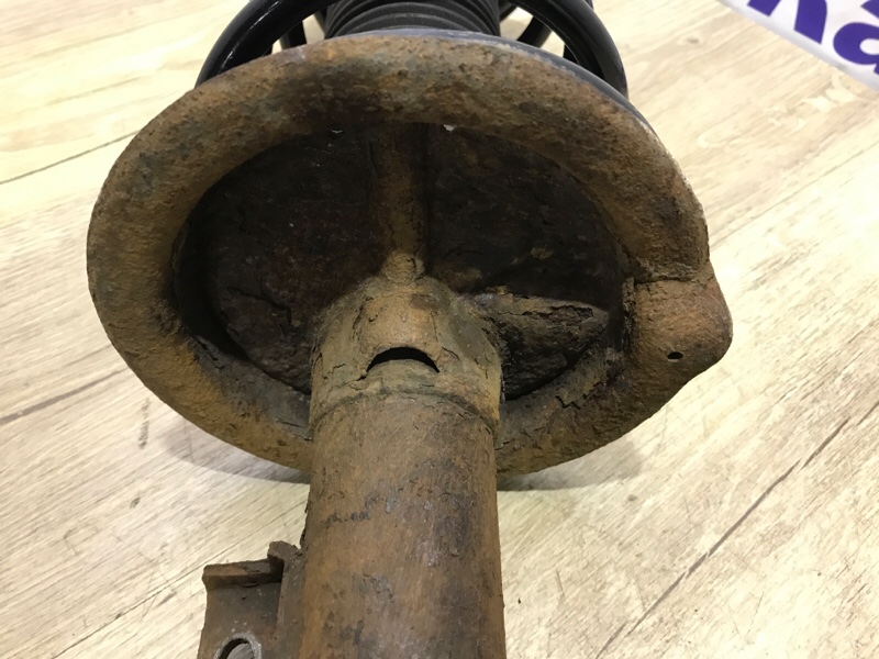 Амортизатор передний правый Suzuki SX4 RW416 1.6 M16A