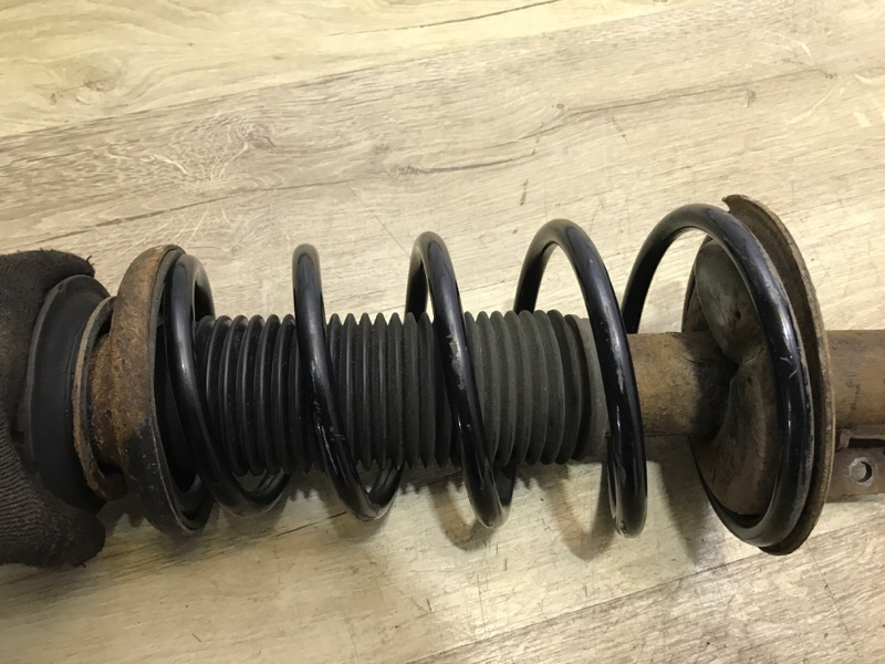 Амортизатор передний правый SX4 2006 RW416 1.6 M16A