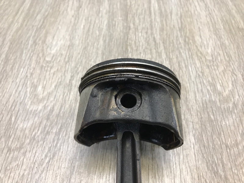 Поршень с шатуном Volvo S40 1.6 B4164S3