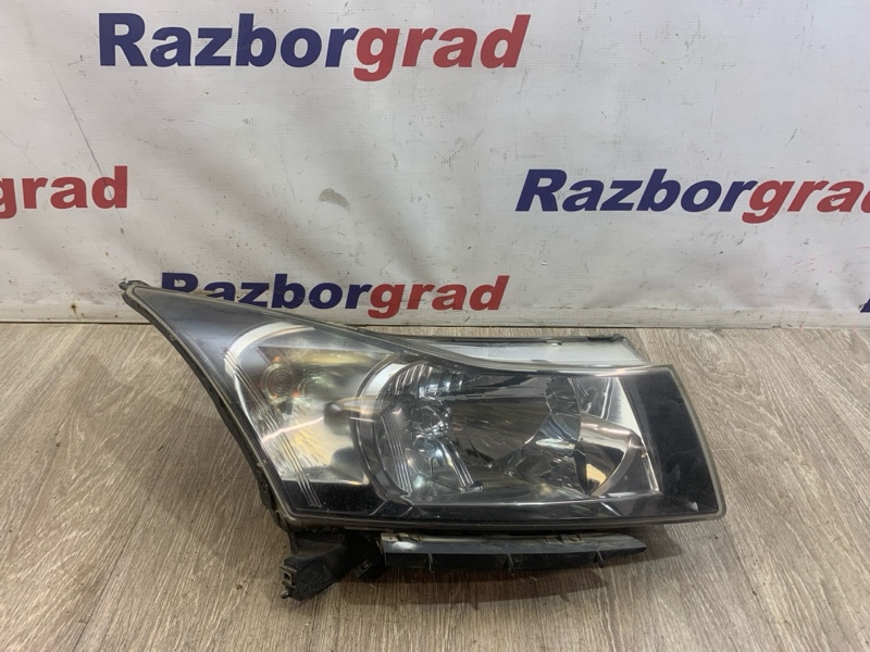 Фара правая Chevrolet Cruze 2011 J300 1.8 Z18XER 95479489 Б/У