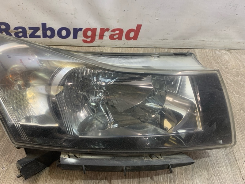 Фара правая Cruze 2011 J300 1.8 Z18XER