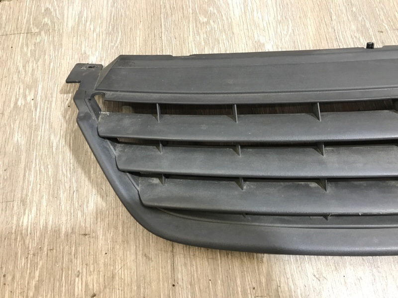 Решетка радиатора Ford C-Max 2.0 AODA